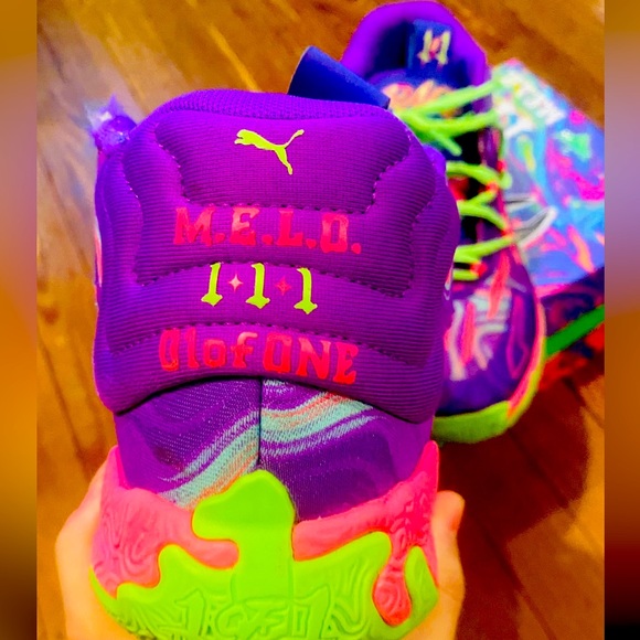 Lamelos MB.03 Toxic”purple glimmer-green gecko for 100$ - Picture 1 of 8